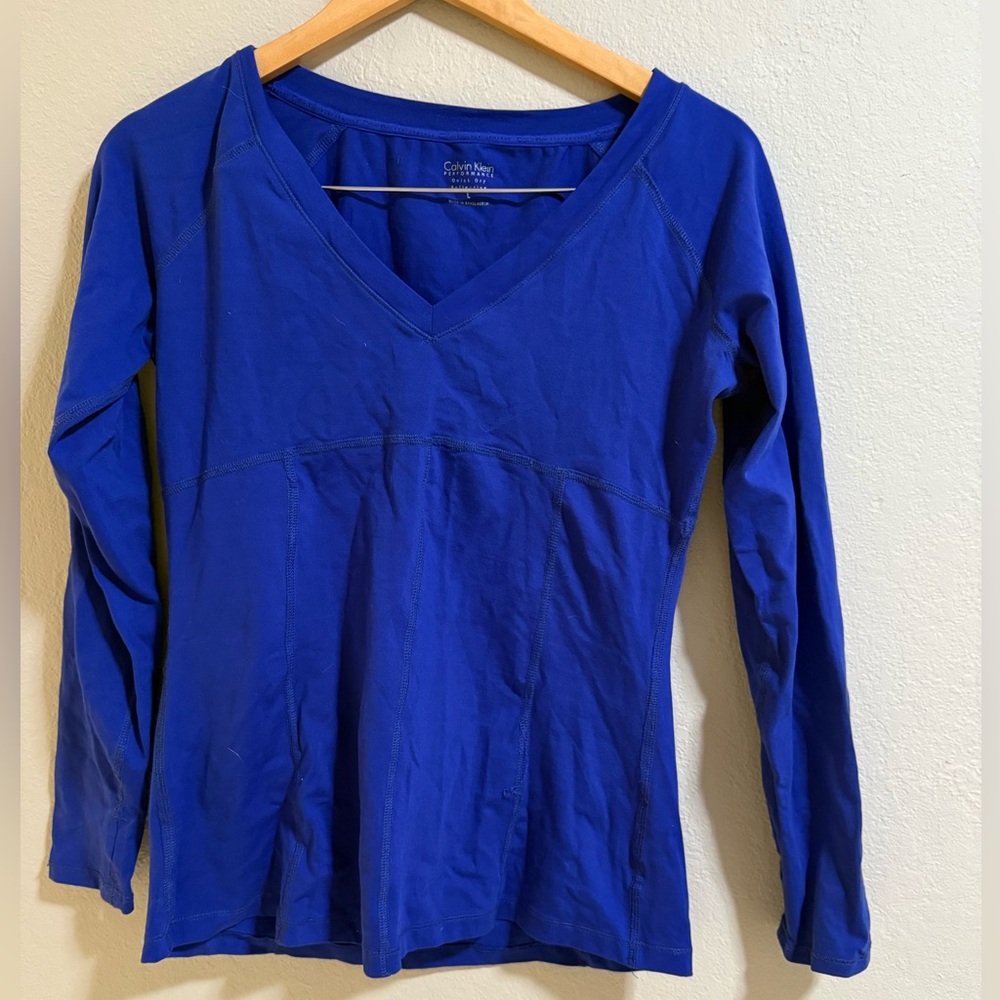 Calvin Klein Performance Quick Dry V-Neck Top - Size L